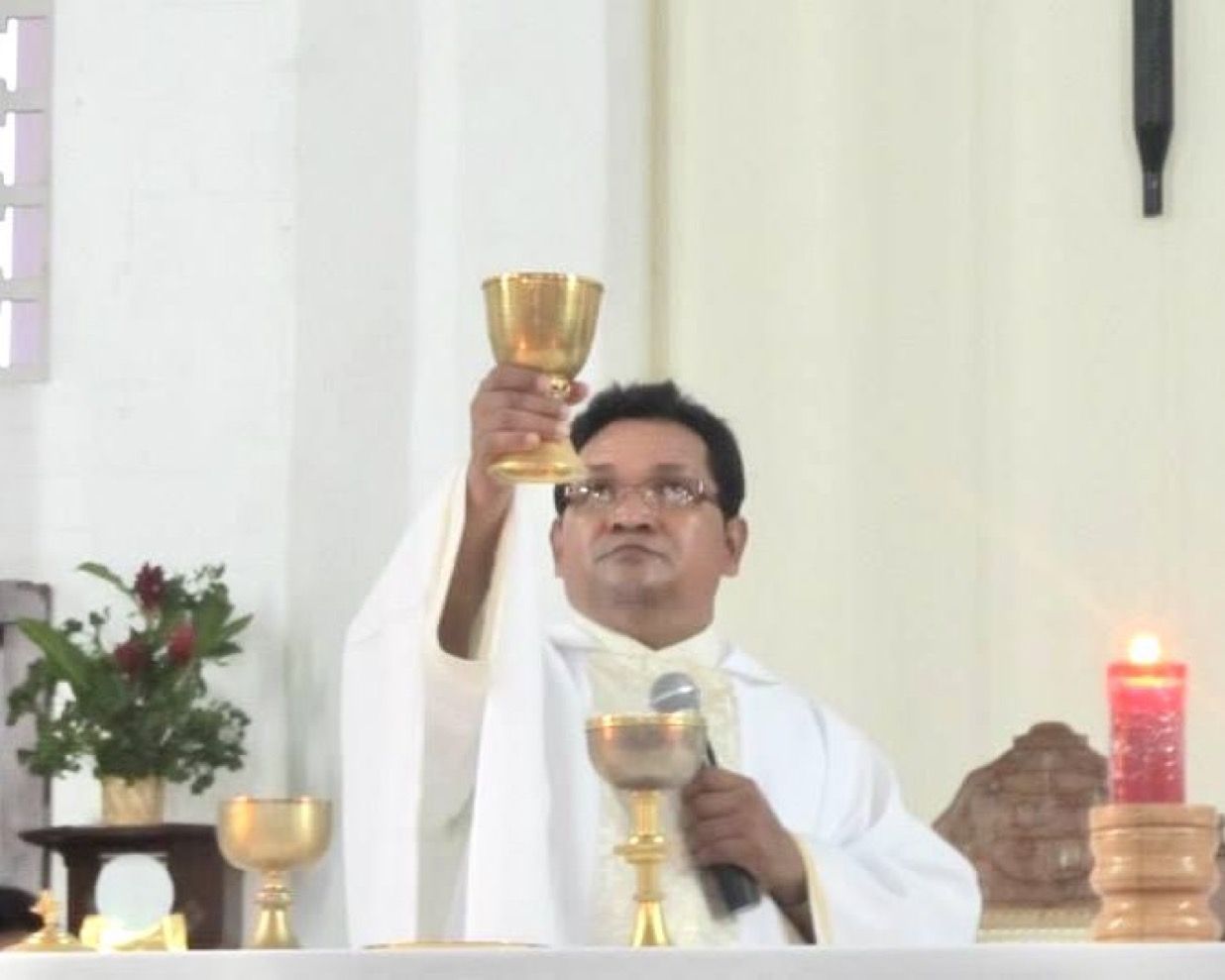 Policía Orteguista secuestra a sacerdote de Nueva Guinea