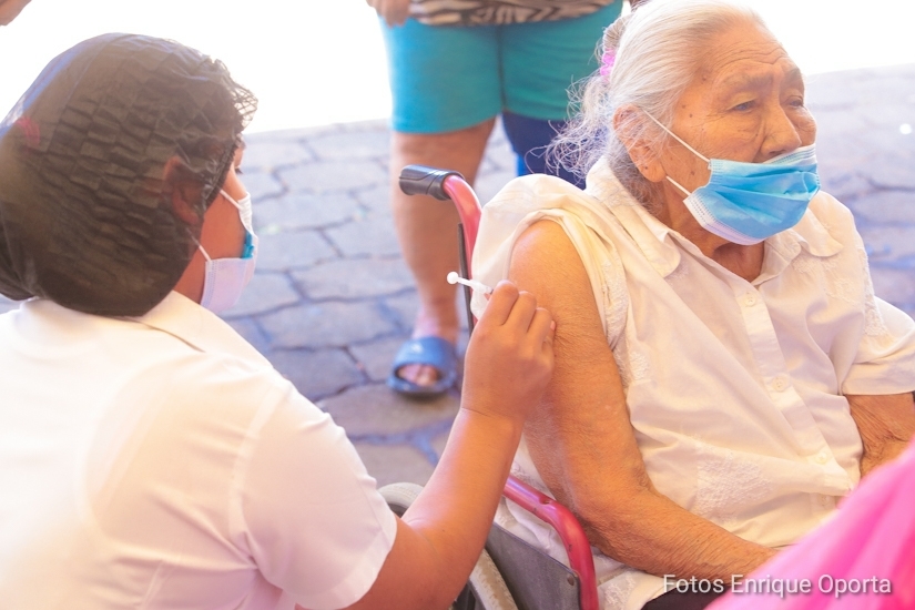 Mayores de 61 años recibirán vacuna contra el Covid-19 a partir del 24 de marzo