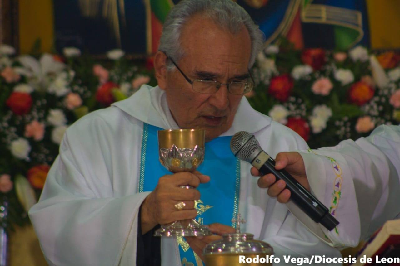 Termina obispado de Bosco Vivas en León