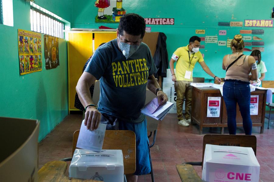 Se inician las elecciones primarias de tres partidos en Honduras