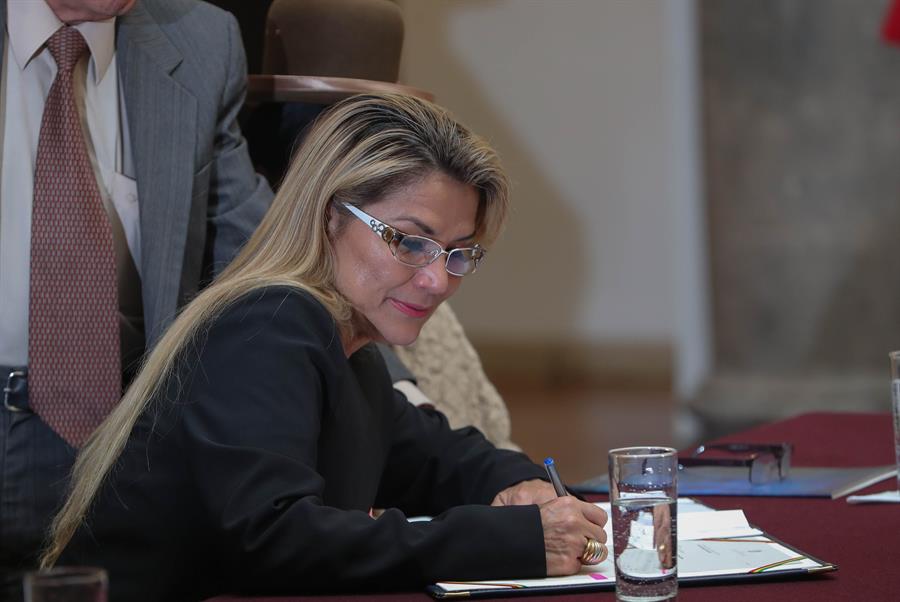 La Fiscalía boliviana admite causas para el juicio de responsabilidades a Áñez