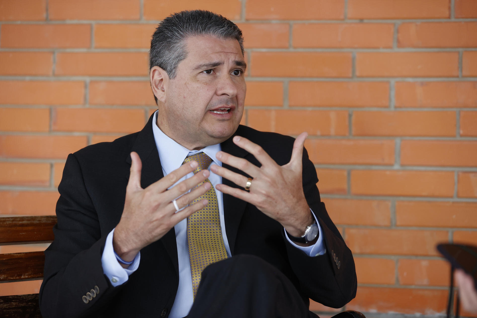«Hay que generar más fisuras en mandos que sostienen a Ortega», dice Juan Sebastián Chamorro