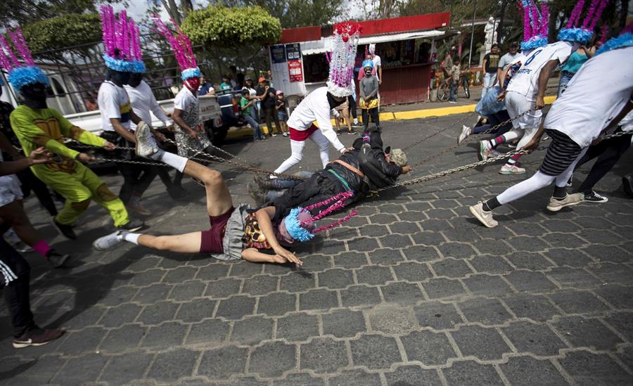 «Los Encadenados», una tradición que se cobra con «violencia» la traición de Judas