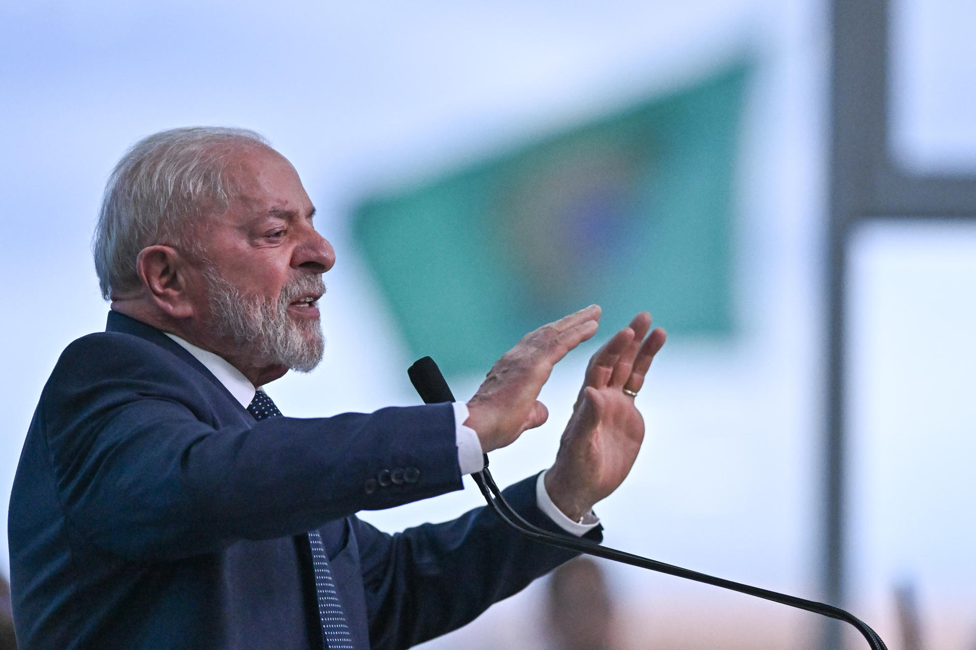 Lula, estable en la UCI tras ser operado de urgencia de una hemorragia intracraneal