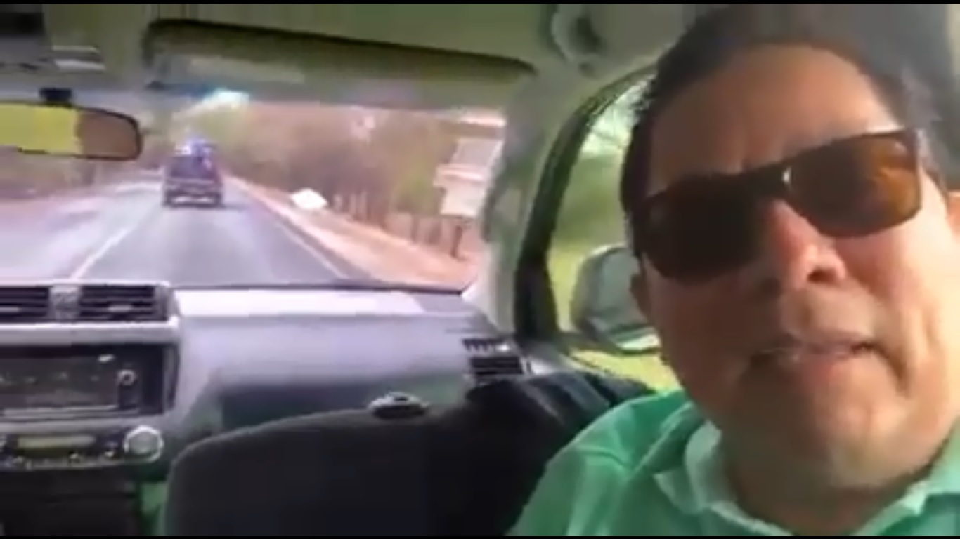 Jefe policía le dice a Miguel Mora que solo el FSLN tiene derecho a a hacer política en Nicaragua