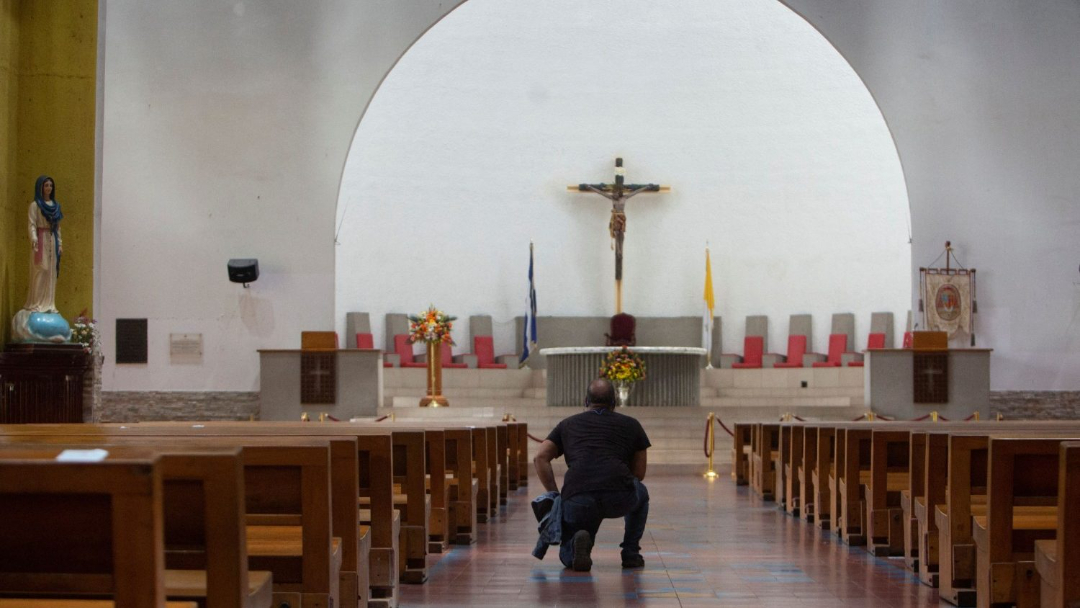 Sacerdotes en Nicaragua obligados a pedir permiso semanalmente a la Policía para celebrar misa
