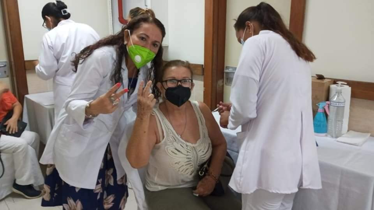 Orteguismo en campaña con vacunas donadas a Nicaragua