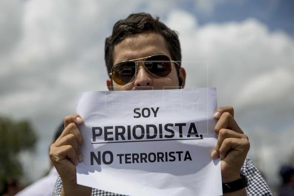 Guillermo Cortés: “La dictadura orteguista, en su represión al periodismo, ha superado al somocismo”
