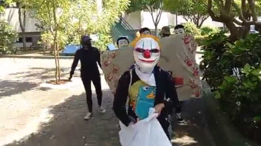 Estudiantes hacen piquete exprés en la UCA