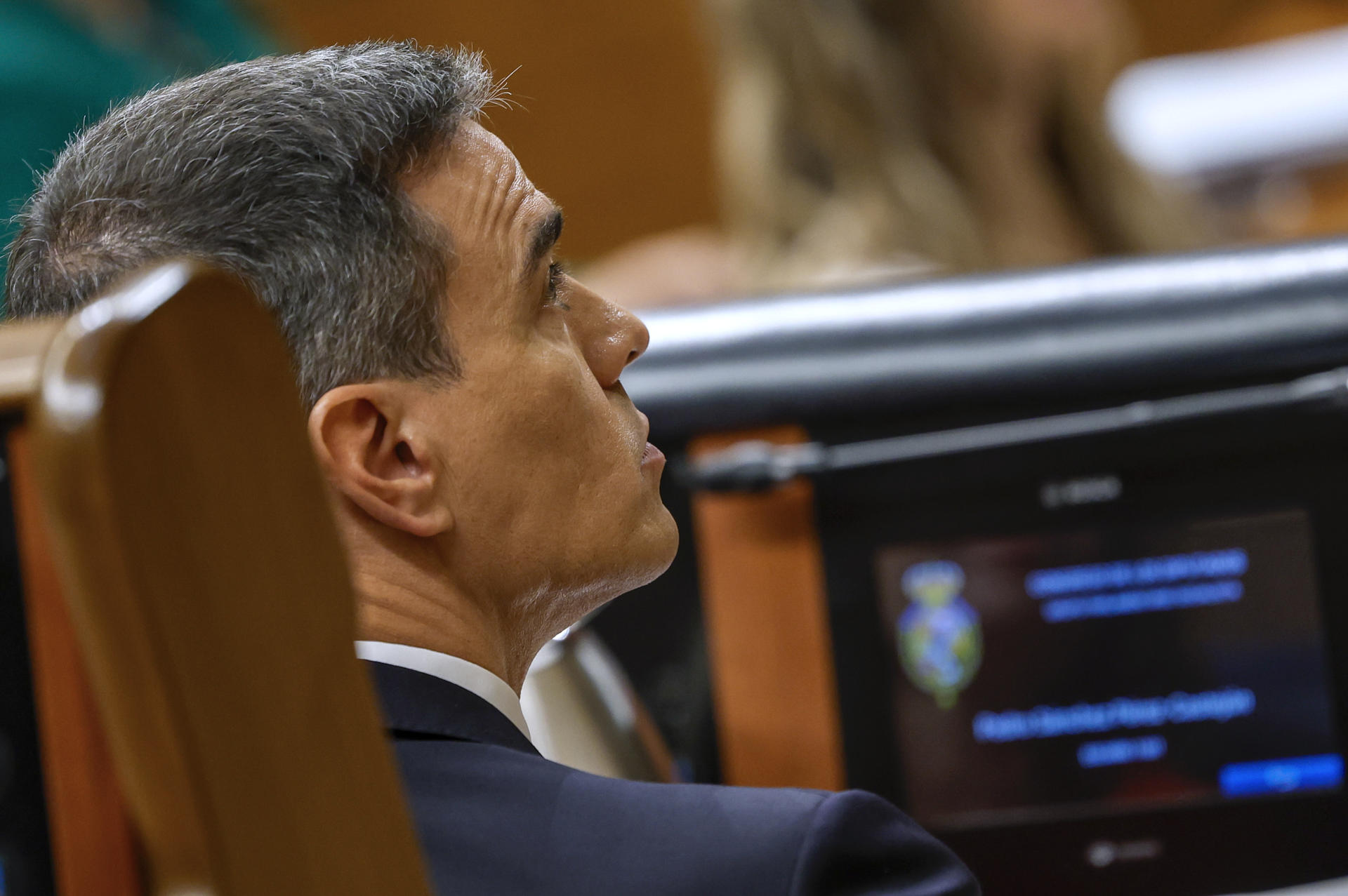 Presidente de España ultima su decisión sobre su futuro en el Gobierno con todas las opciones abiertas