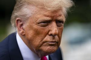 Trump pierde apoyo de votantes sobre su manejo de la inmigración con solo 40 % a su favor