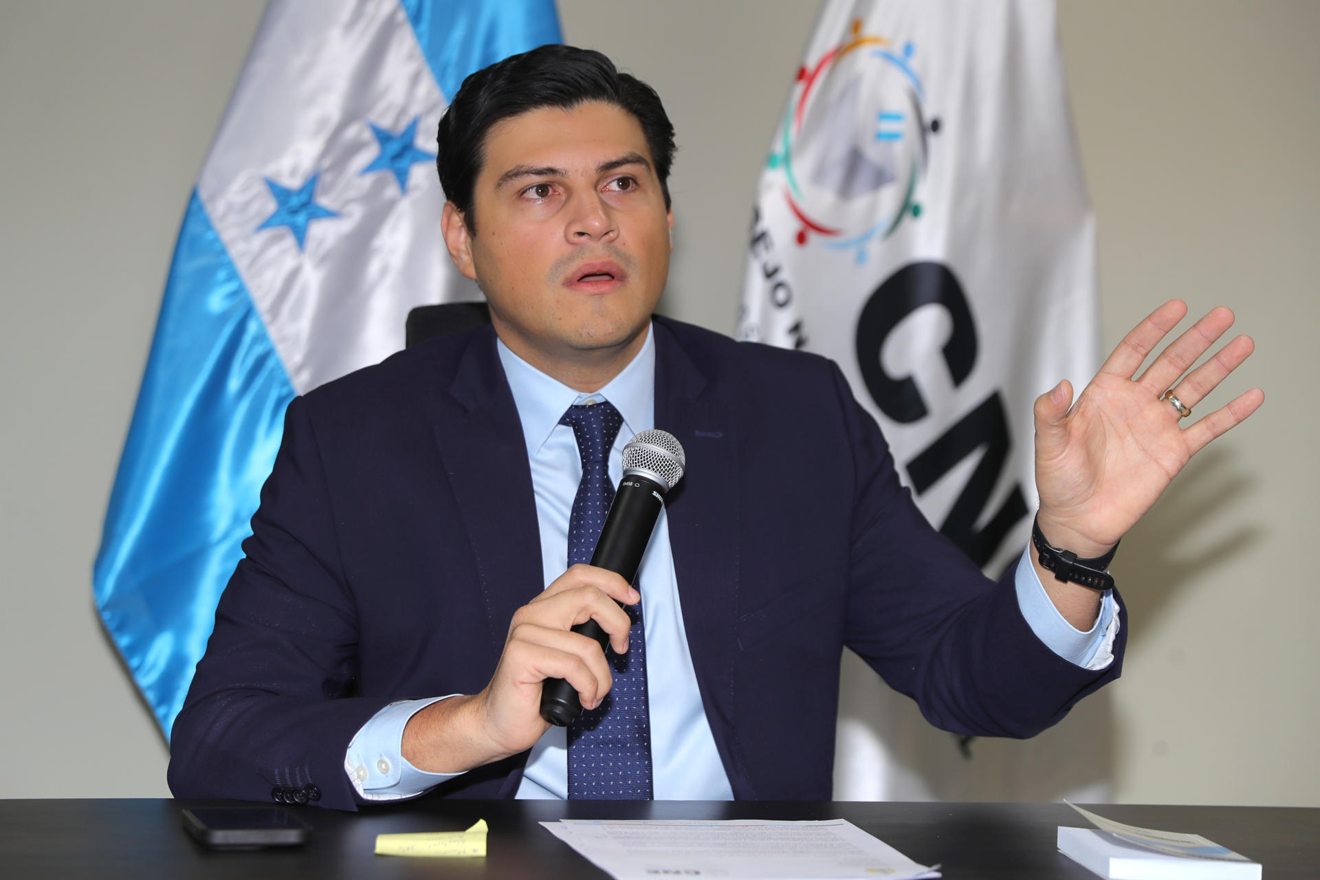 Aumenta incertidumbre por falta de resultados una semana después de elecciones en Honduras