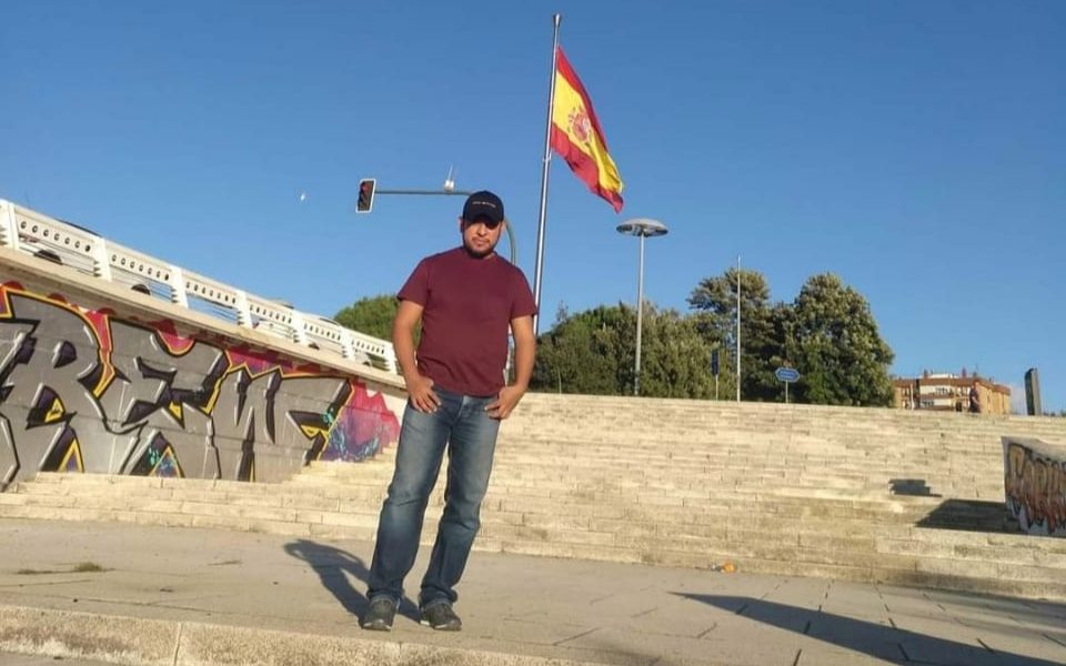 Aldrich Rivera, el nicaragüense que murió electrocutado en su primer día de trabajo en corte de naranjas en España