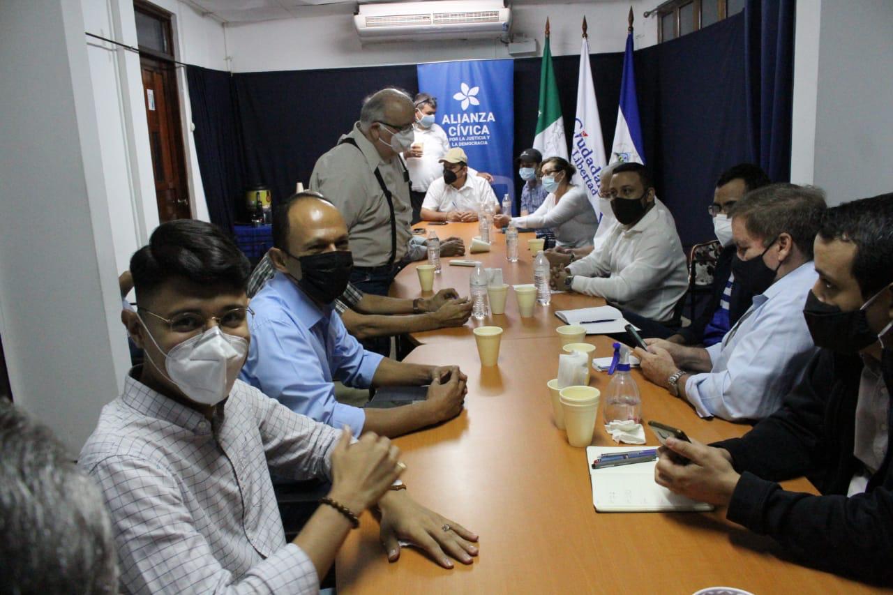 CxL se reúne con el FDN y el Movimiento Campesino