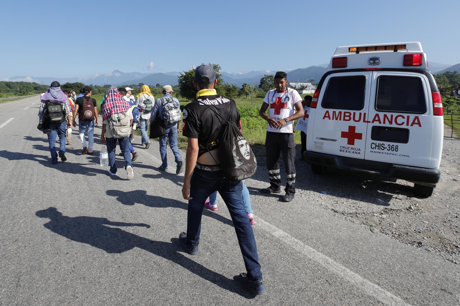 Mueren tres migrantes tras ser arrollados por un camión en el sur de México