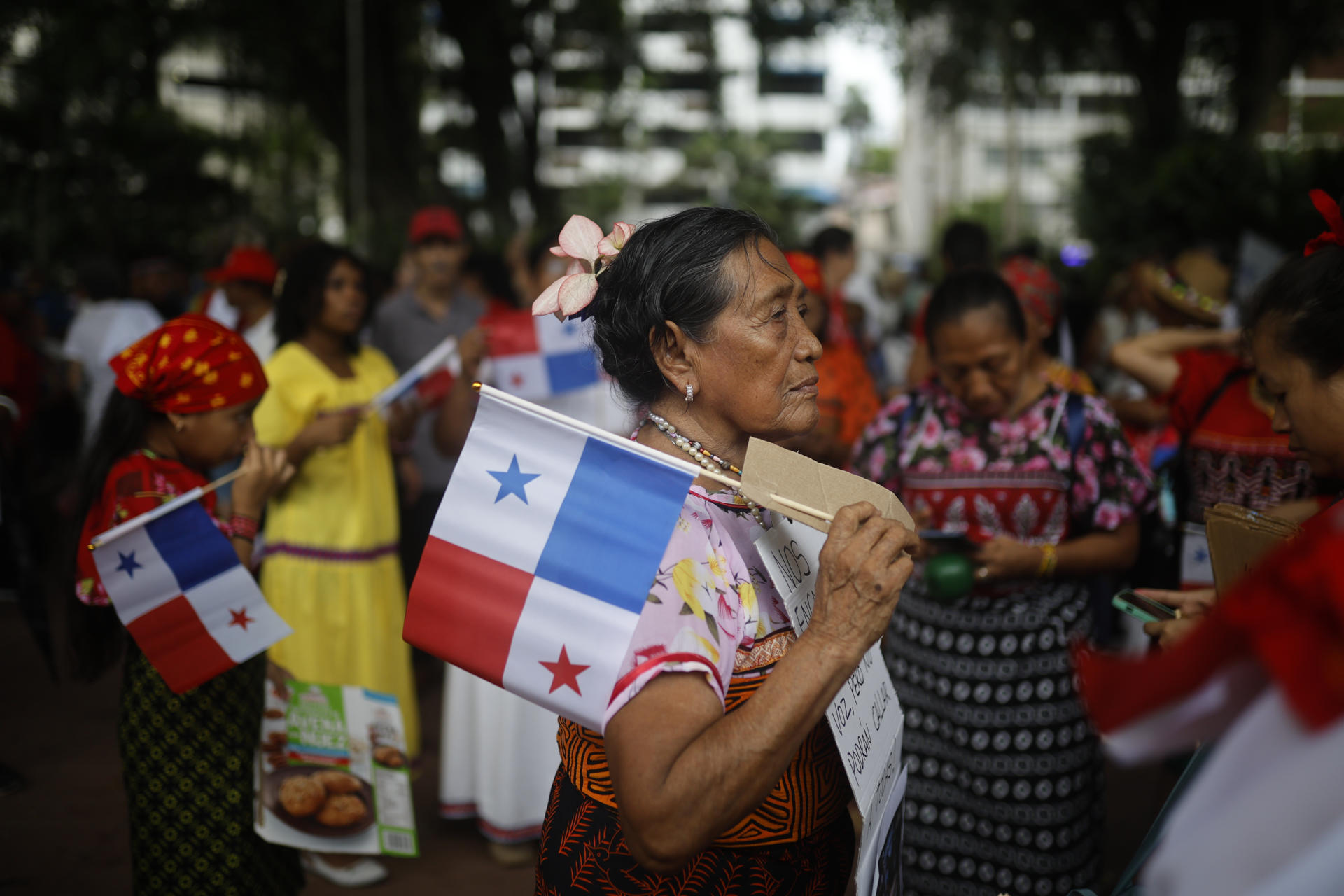Feministas de Panamá marchan contra iniciativas del Gobierno y piden cese de la violencia