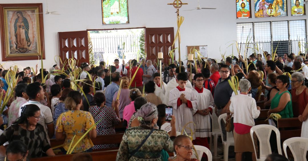 La dictadura Ortega-Murillo no logra impedir misas multitudinarias en Nicaragua