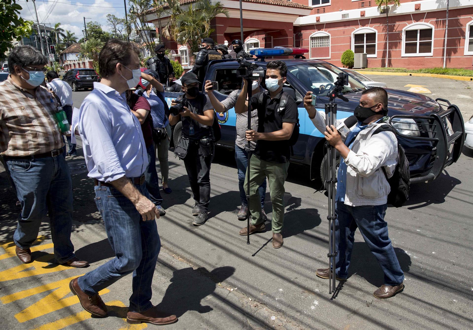 Crisis en el periodismo independiente de Nicaragua: falta de fondos provoca despidos y riesgo de apagón informativo