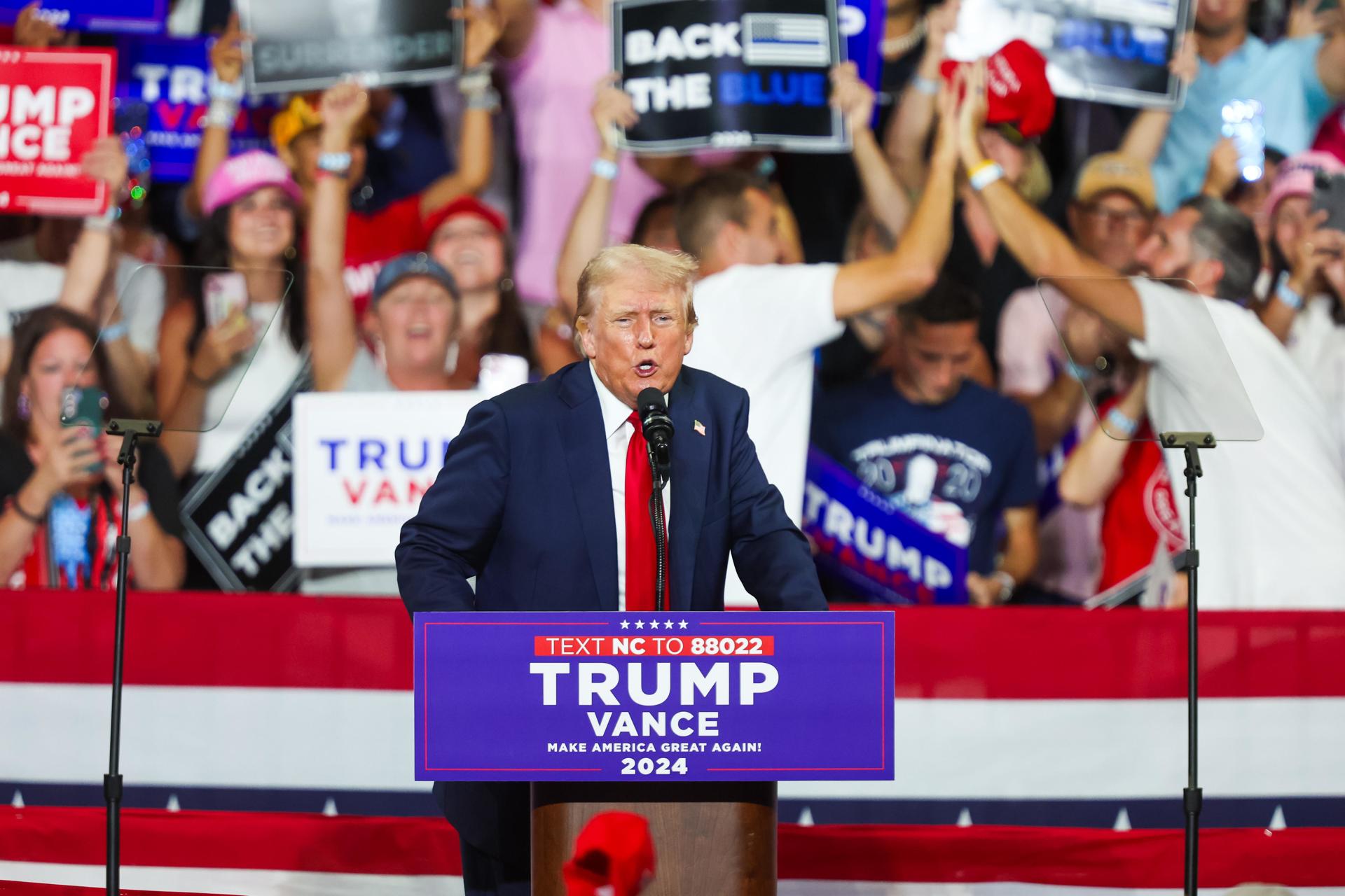 Trump acusa al Partido Demócrata de haber dado «un golpe de Estado» contra Biden