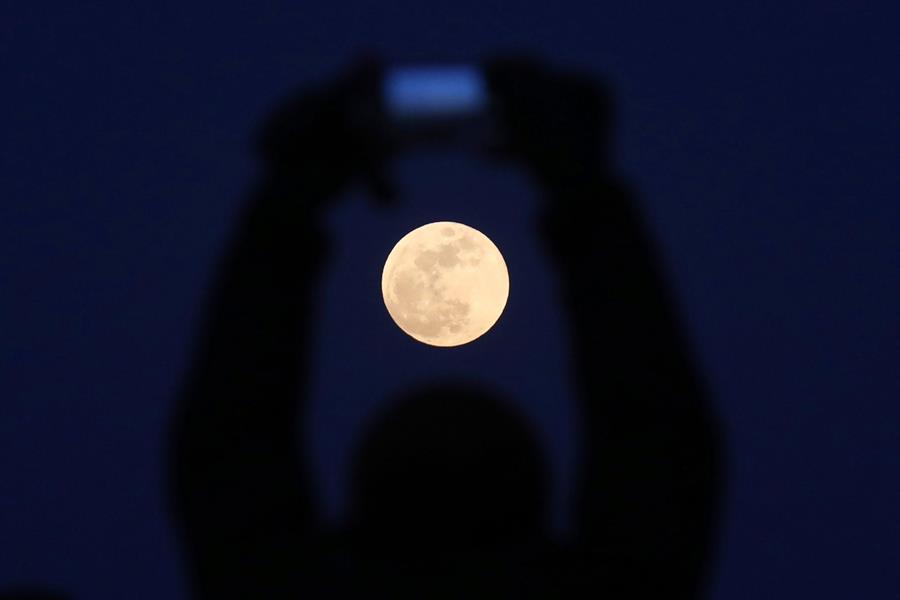 La sonda china Chang’e 6 aterriza exitosamente en la cara oculta de la Luna