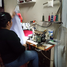 Tamara Flores, de arreglar ropa a diseñar camas para mascotas