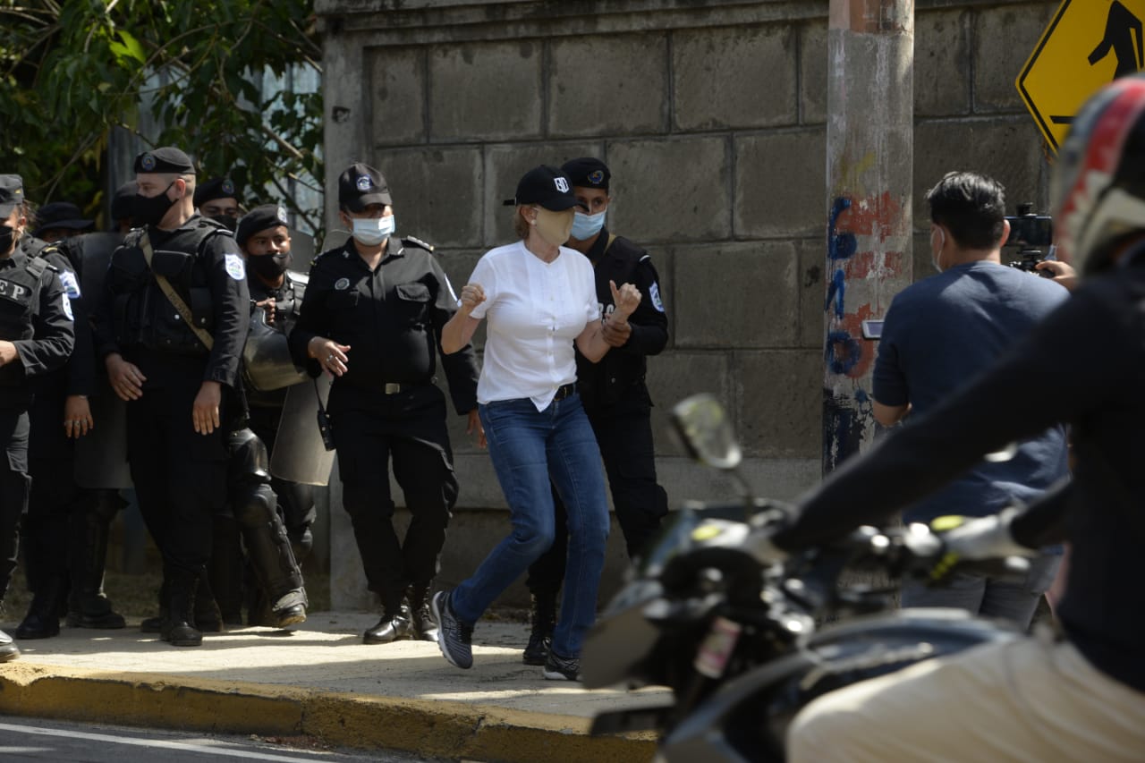 Rechazo mundial al arresto e inhibición de Cristiana Chamorro