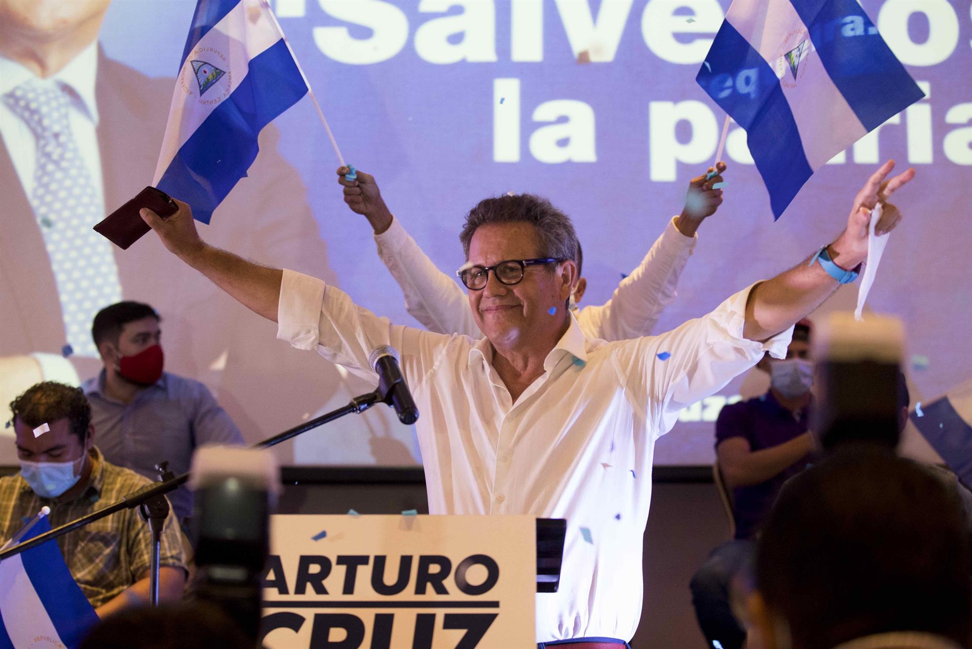 Allanan vivienda de Arturo Cruz y juez dicta 90 días de prisión