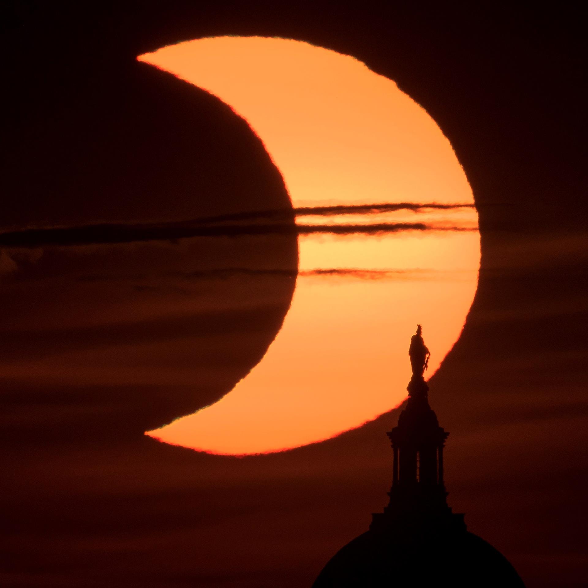 El eclipse anular 2021, imágenes de un Sol menguante