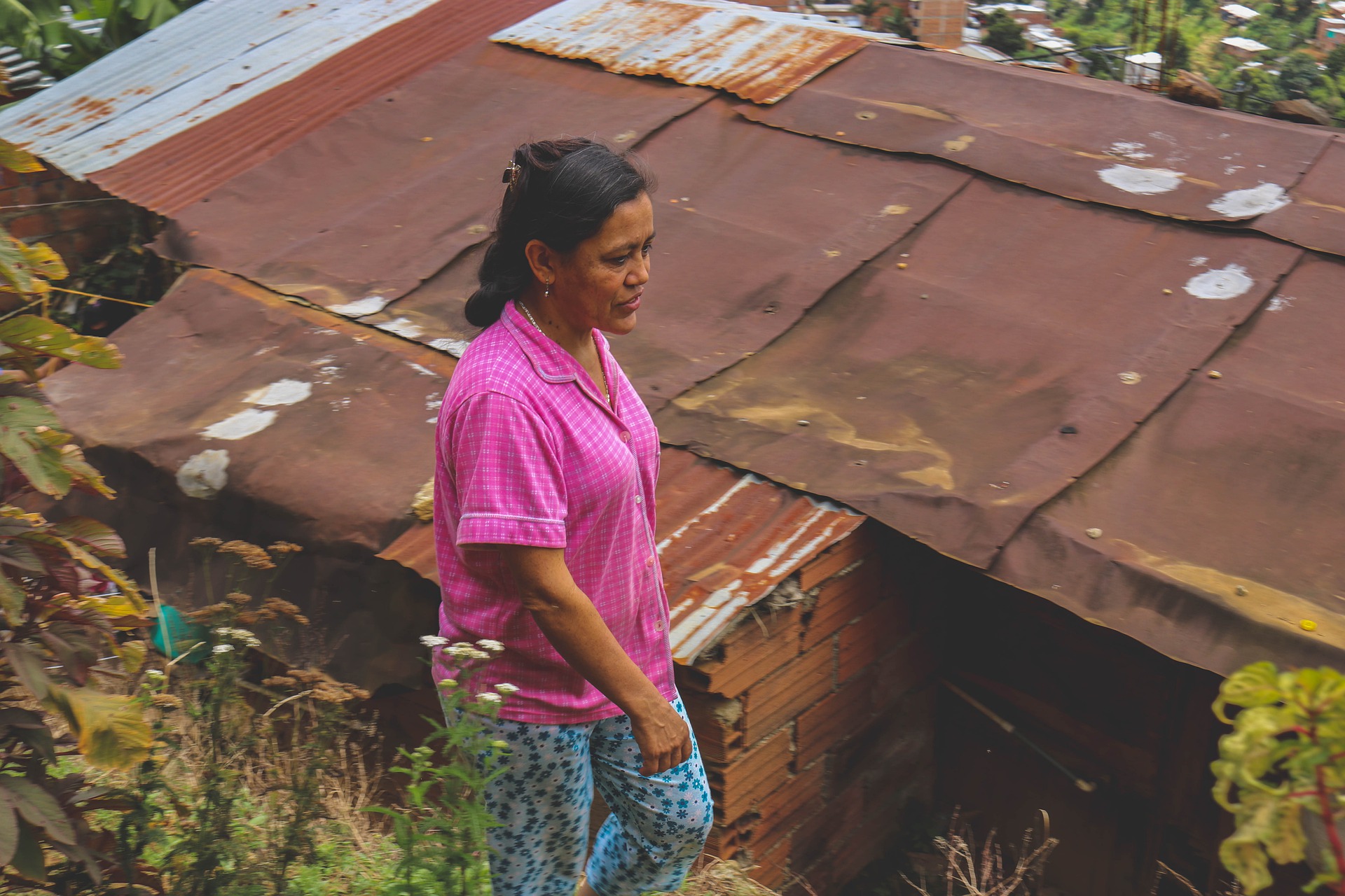 Casi 47 millones de mujeres en el mundo entrarán en extrema pobreza, dice la ONU