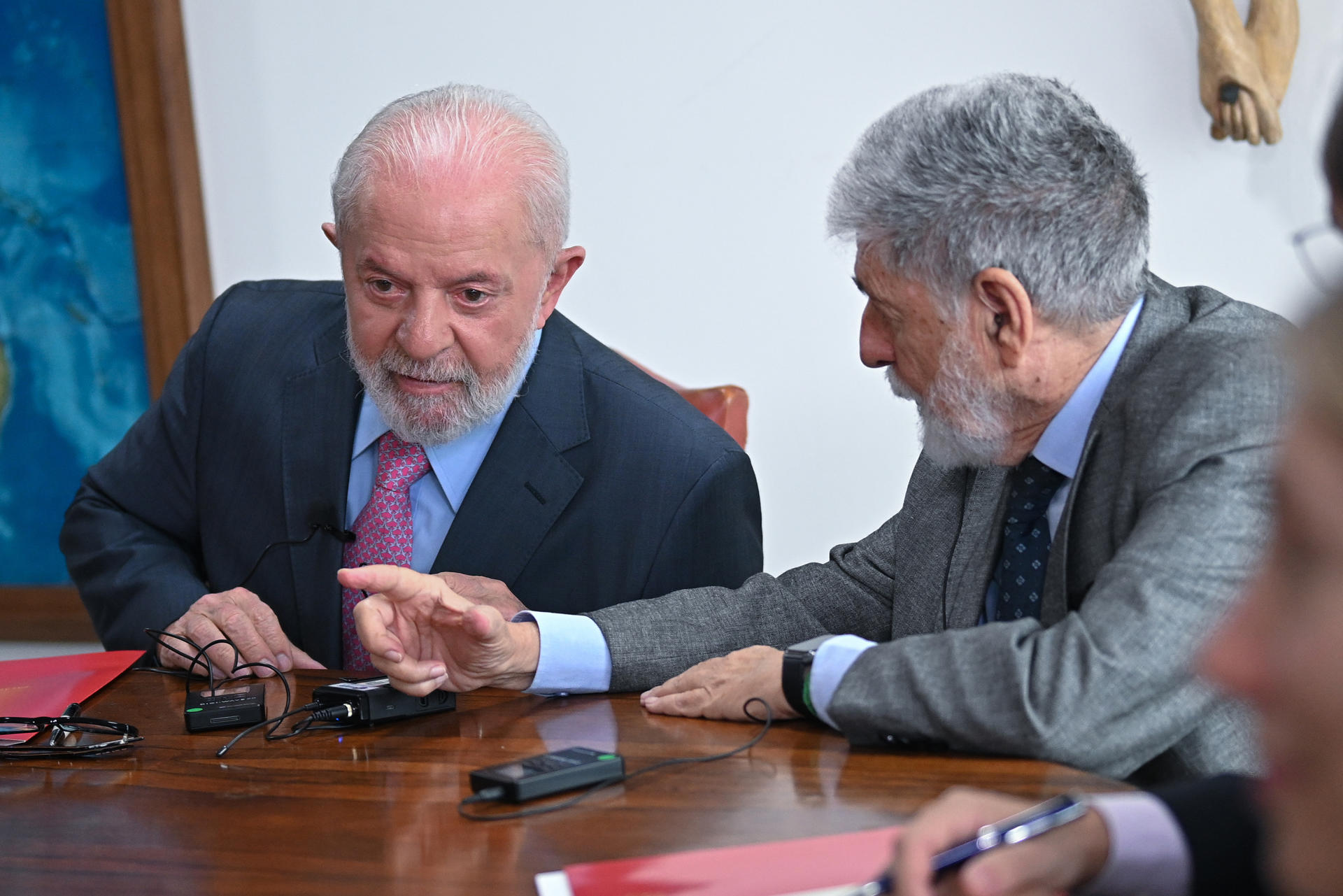 Amorim afirma que Lula ya está impaciente por «la demora de las actas» en Venezuela