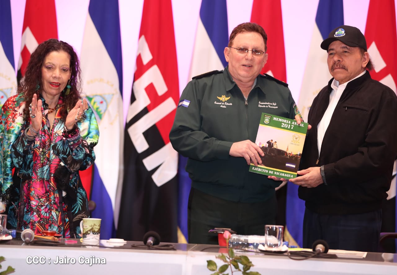 Ejército rompe el silencio: respalda a Ortega y niega existencia de paramilitares