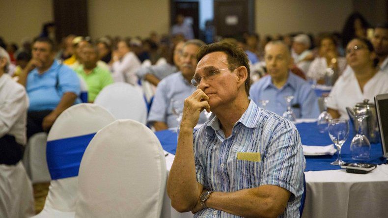 Hombres “vestidos como ladrones” saquean la casa de Humberto Belli