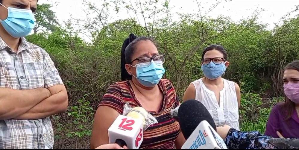 Policía se niega a recibir carta de familiares de presos políticos que exigen derecho a visitas