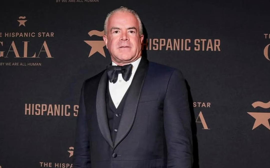 Emiten orden de captura en México contra Raúl Rocha, dueño de Miss Universo
