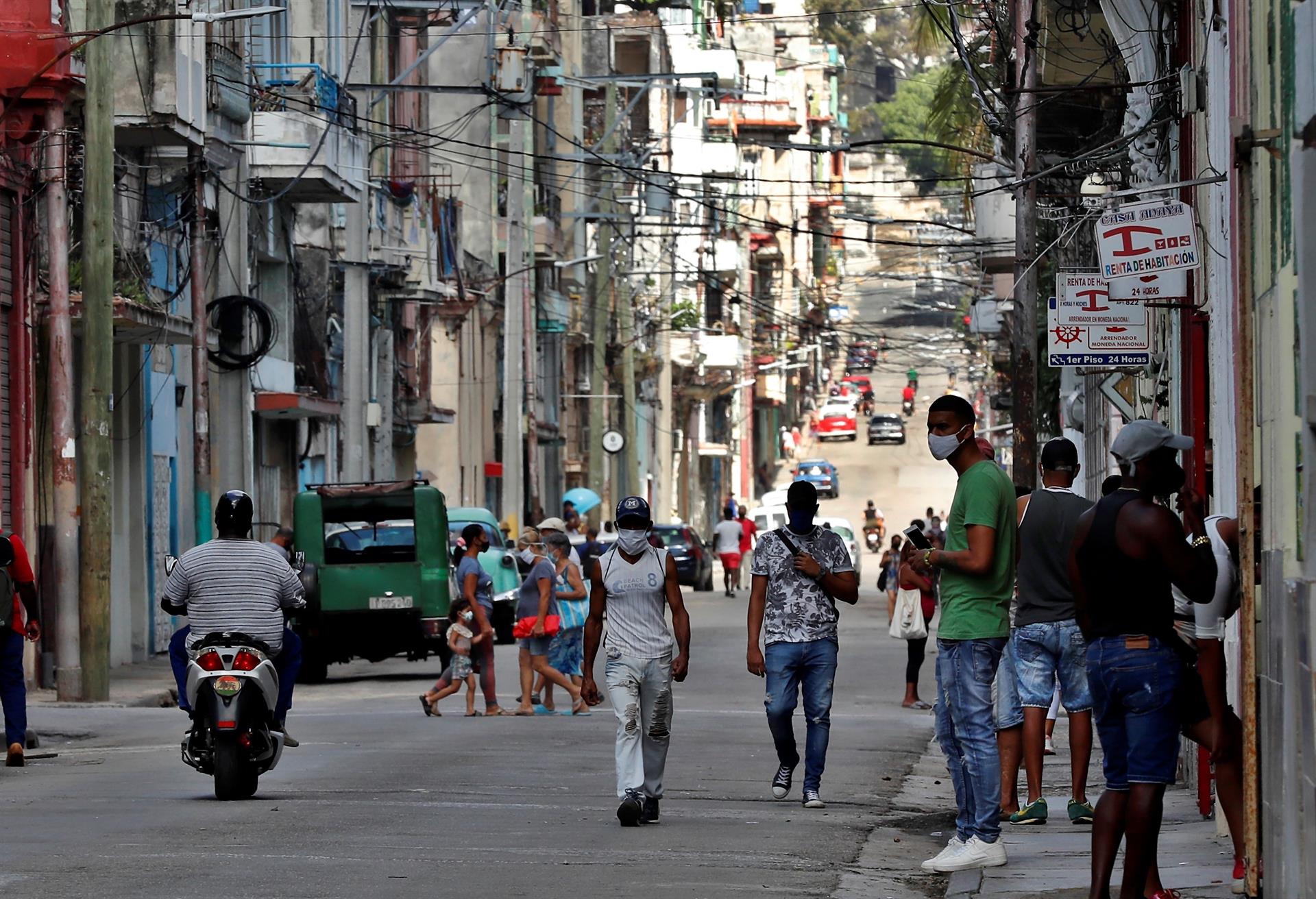 Cuba reconoce la crisis sanitaria muy compleja pero rechaza el corredor humanitario