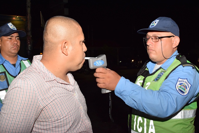 “El que toma y maneja, va preso”: Policía endurece controles viales de cara a la Semana Santa