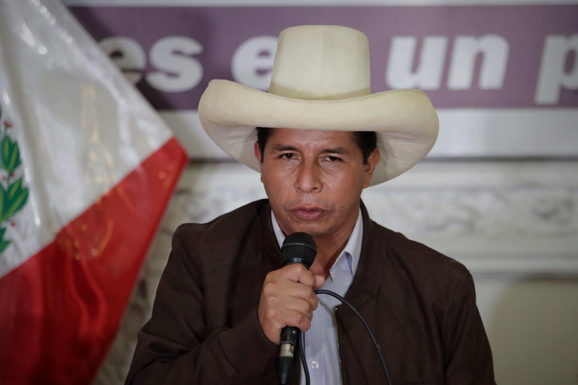 Pedro Castillo es proclamado presidente electo de Perú