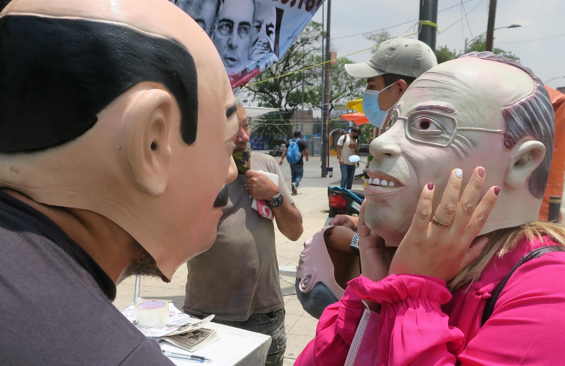 «Que devuelvan lo robado»: México en campaña para juzgar a sus expresidentes
