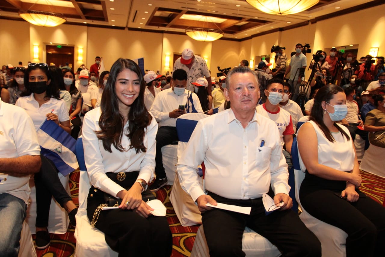 Un excontra y una Miss Nicaragua, la fórmula con la que CxL busca sacar a Ortega del poder
