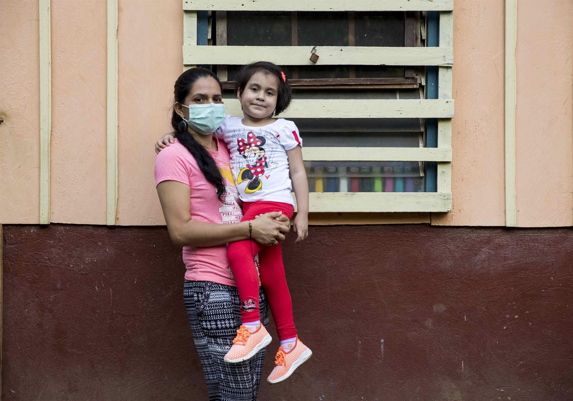 La historia de Kassandra, la niña nicaragüense que pinta para vencer al cáncer