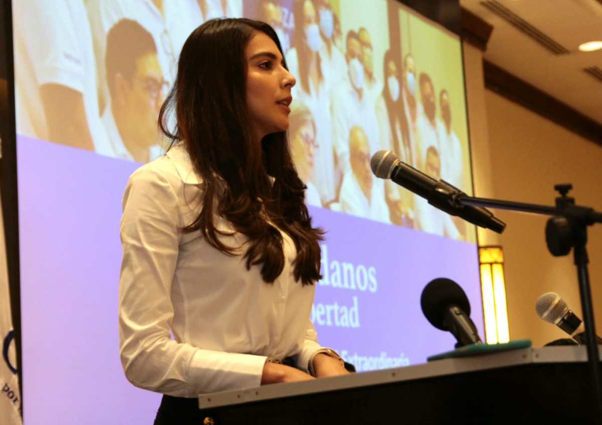 Régimen orteguista arresta a Berenice Quezada e inhibe su candidatura