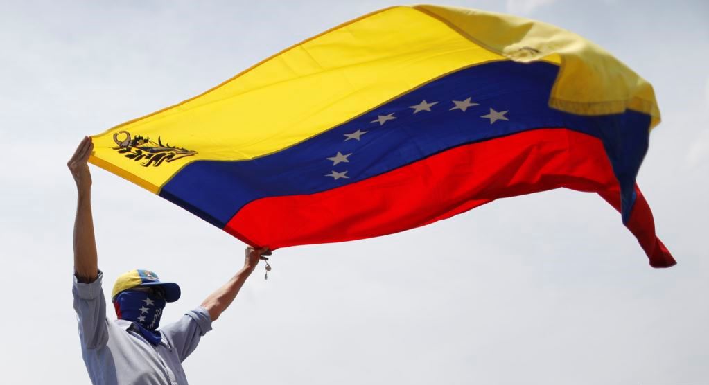 EE.UU. apuesta por nueva coalición internacional para presionar a Maduro