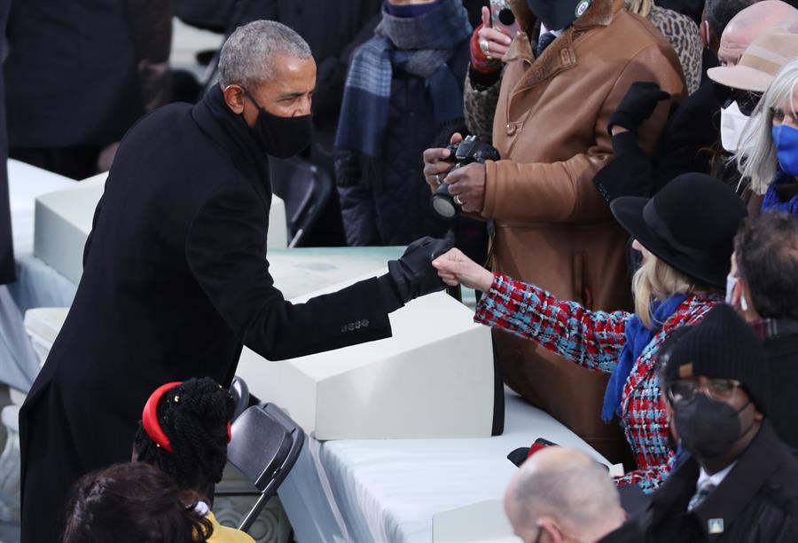 Filtran fotos de la celebración del cumpleaños de Obama