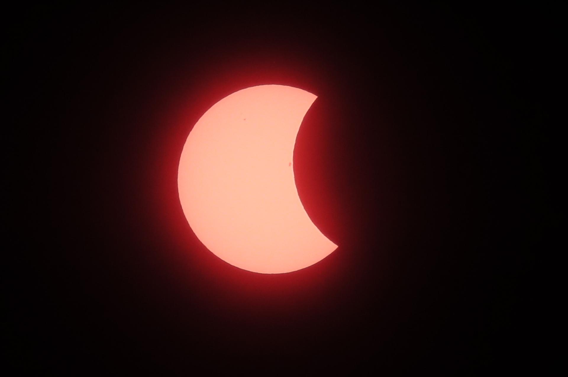 La oscuridad total llegó por Texas a EE.UU. de la mano del eclipse solar