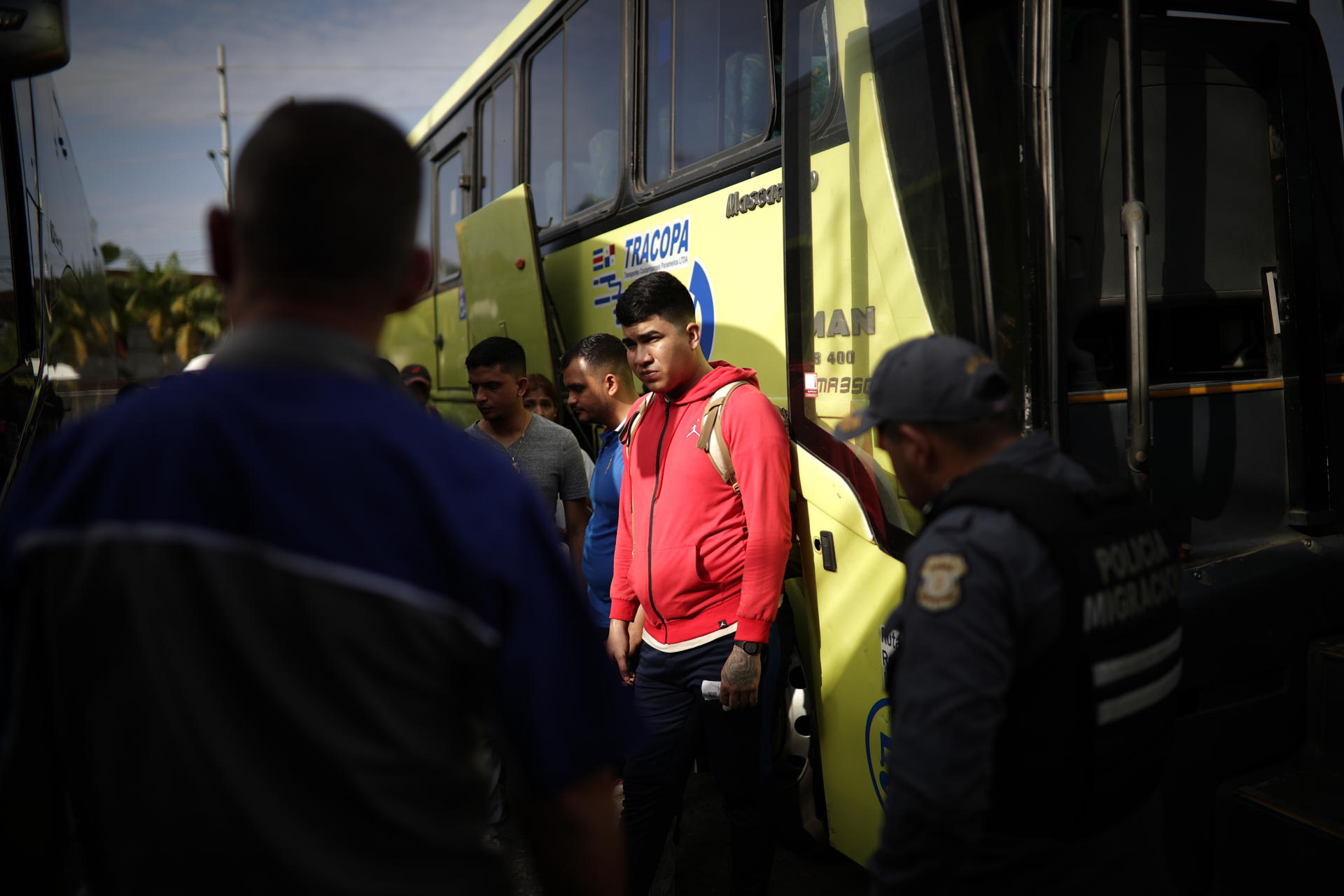 Autobús con migrantes se accidenta en Panamá