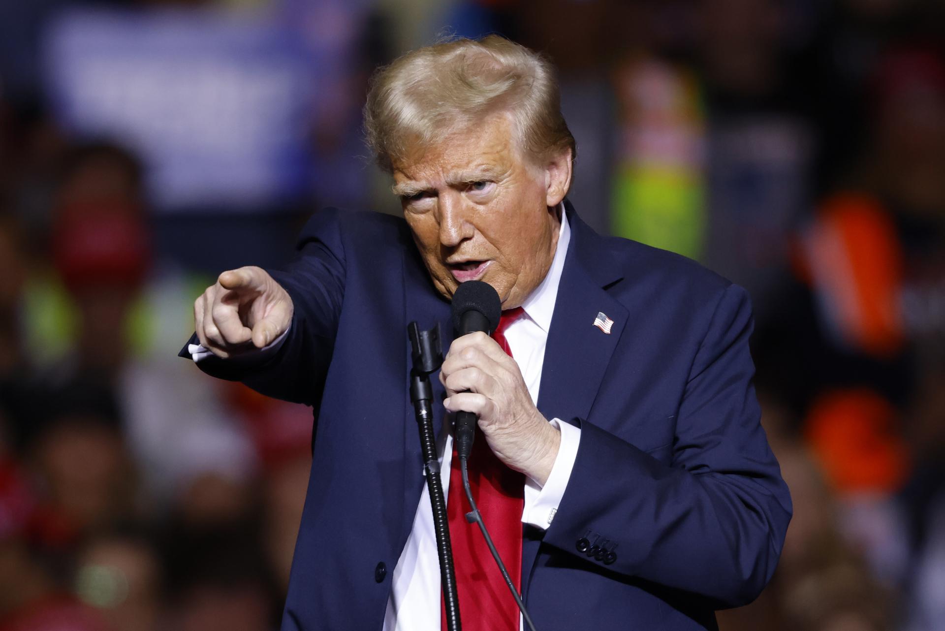 Trump advierte a México y Canadá sobre inmigración y a Venezuela sobre compra energética