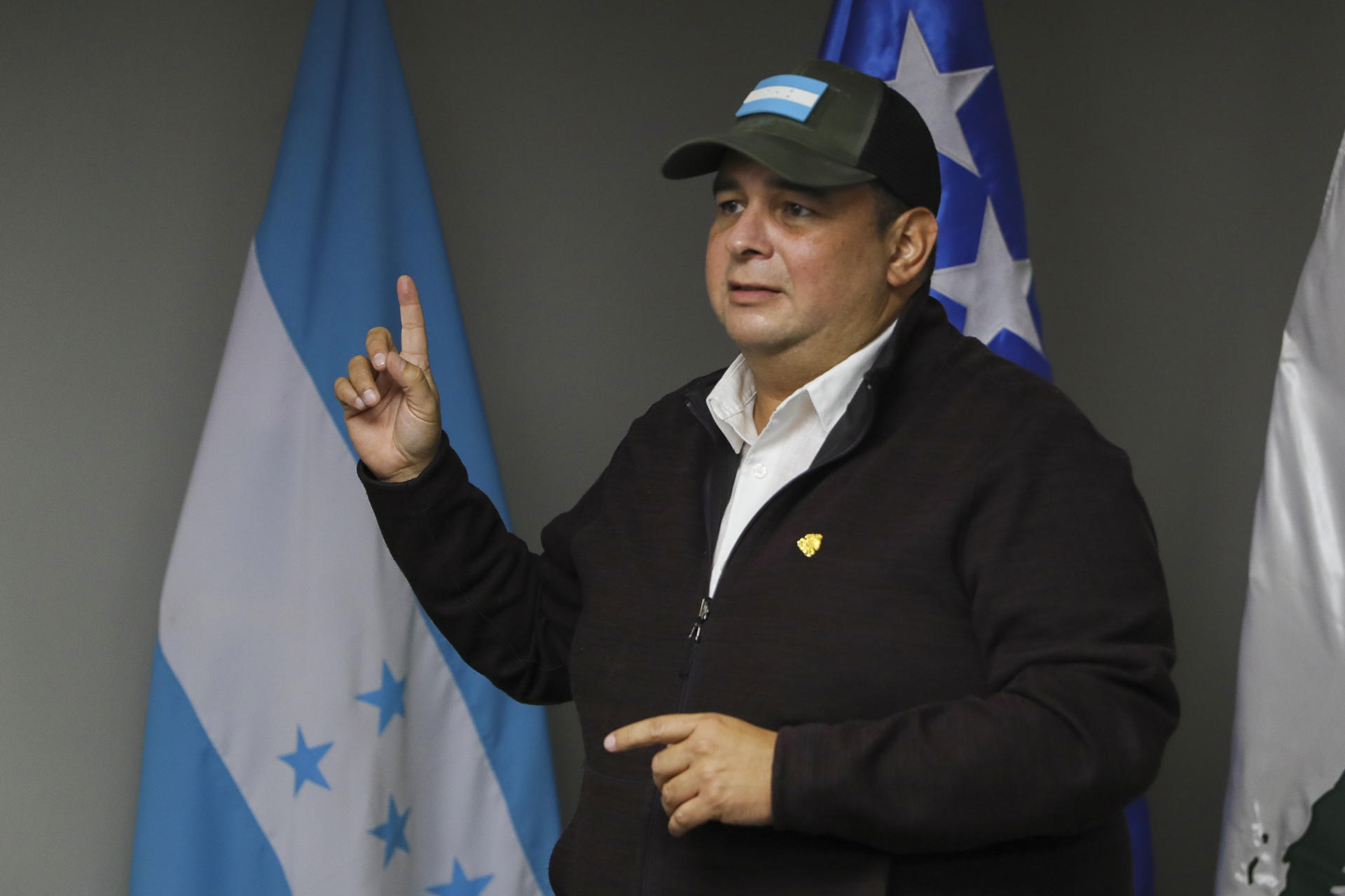 El alcalde de la capital de Honduras sale ileso de dos atentados