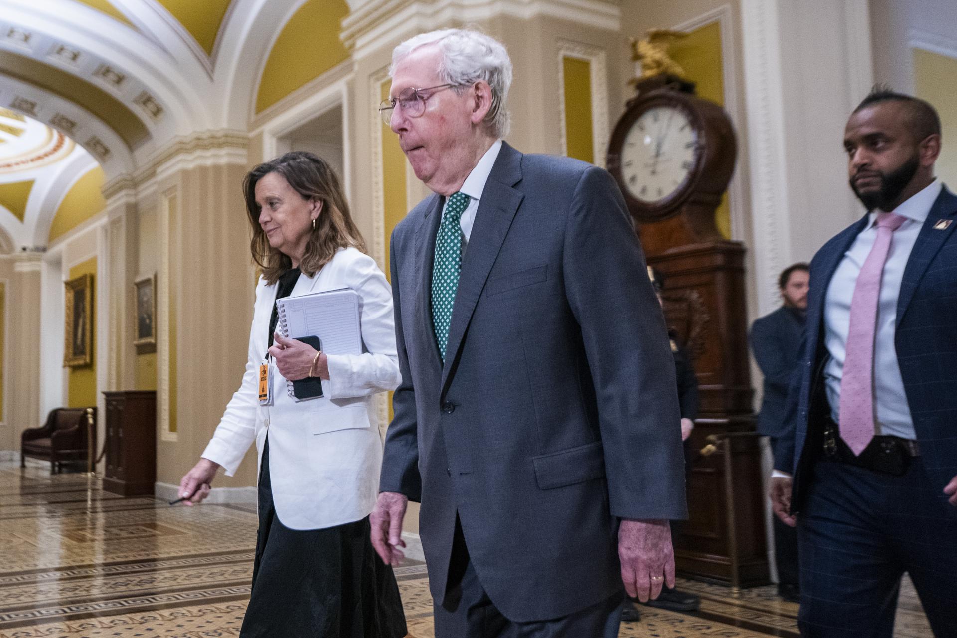 El Senado de EEUU rechaza celebrar el juicio político contra el jefe de migración de Biden