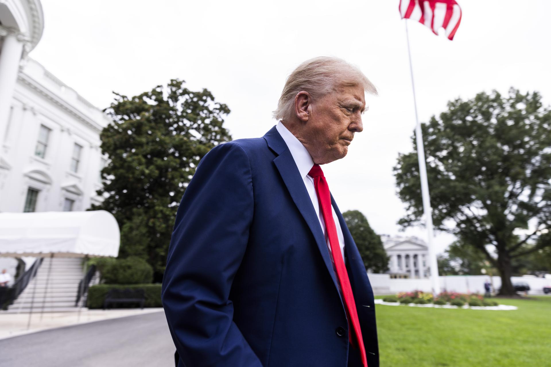 Trump evita confirmar si recibió carta de Maduro y dice «veremos qué pasa con Venezuela»