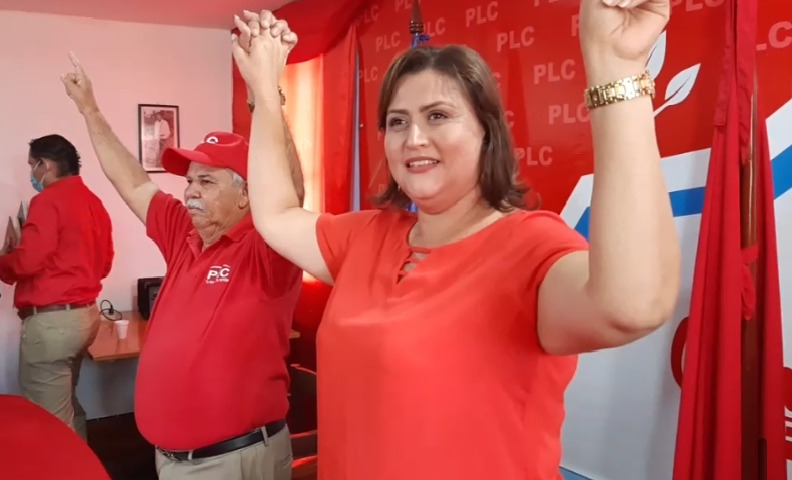 Renuncia María Dolores Moncada, candidata a la Vicepresidencia por el PLC